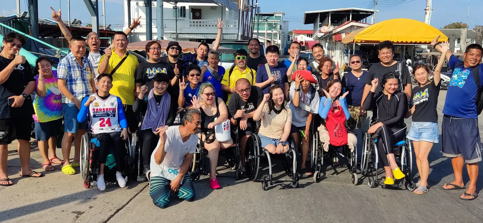 Students who completed the Scubility Diver course, with SDI instructors